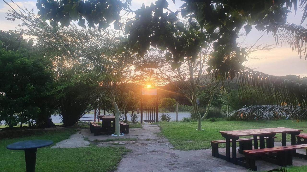Sunset Bed And Breakfast Coffee Bay Exteriör bild